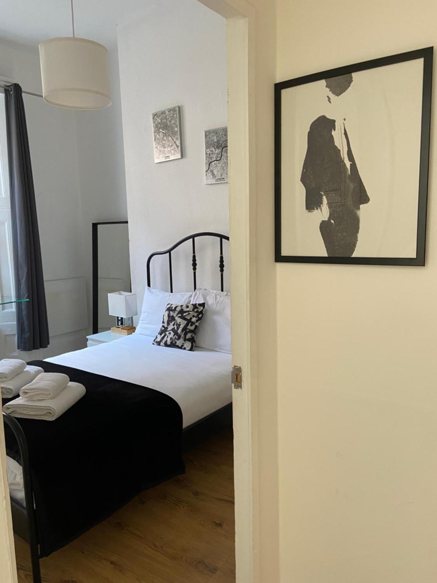 Stay In The Heart Of Soho London Exterior photo