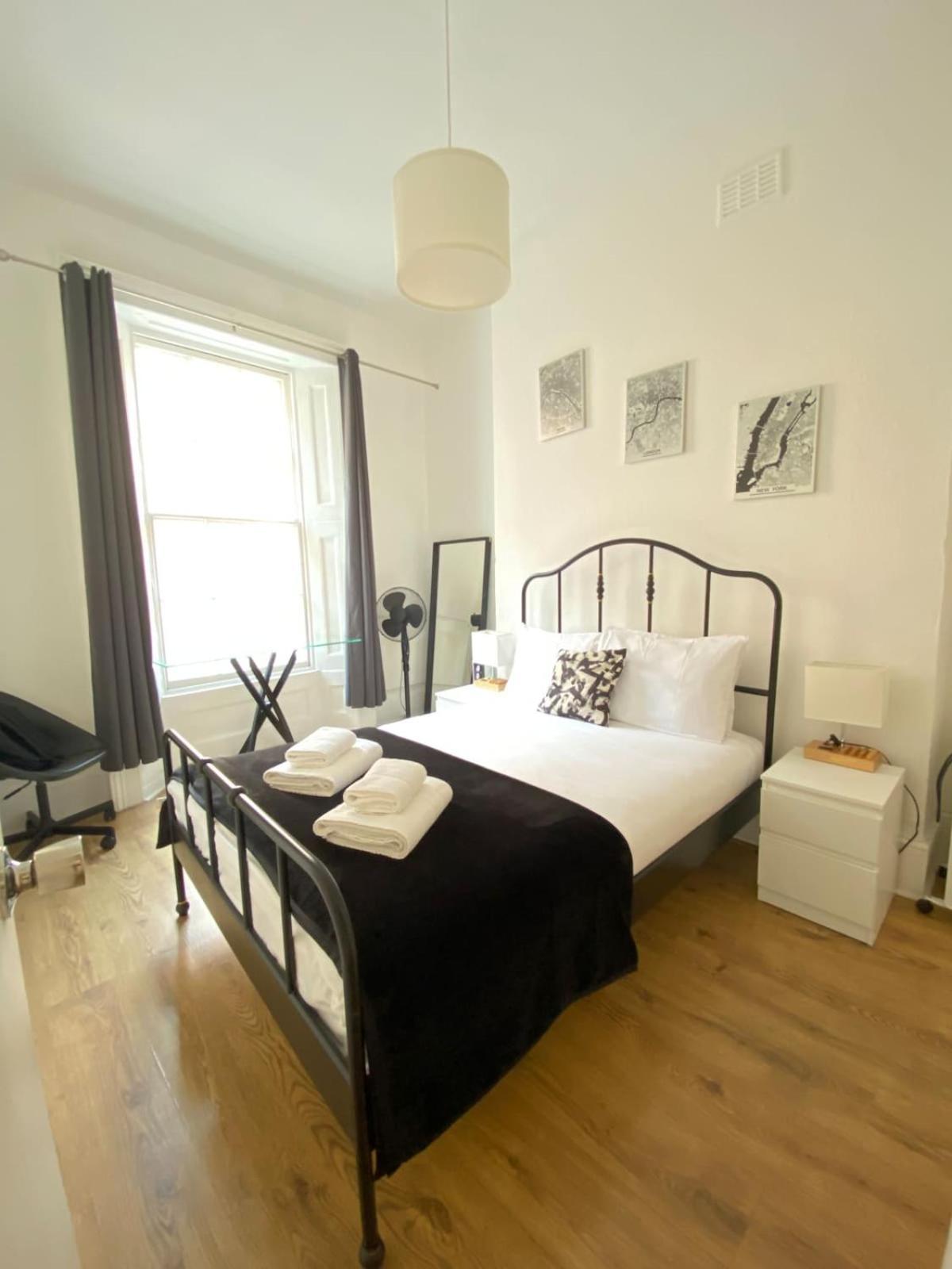 Stay In The Heart Of Soho London Exterior photo