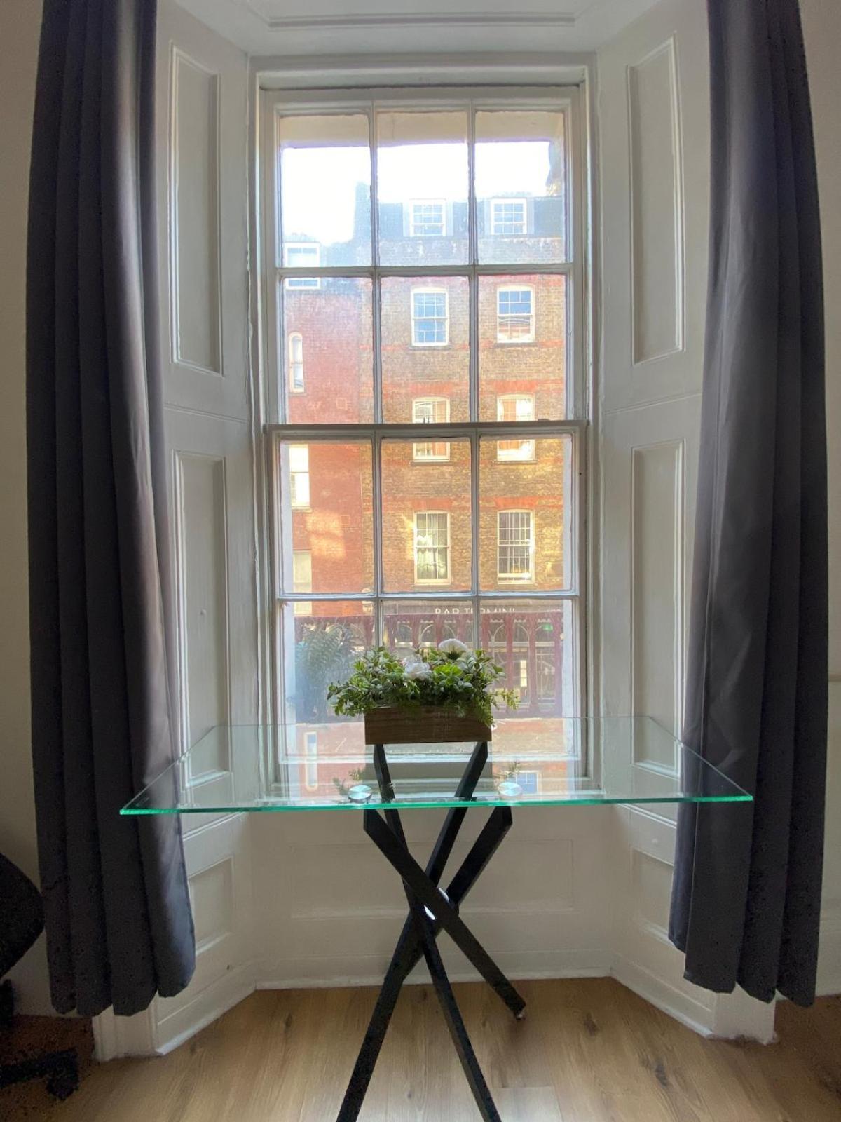 Stay In The Heart Of Soho London Exterior photo