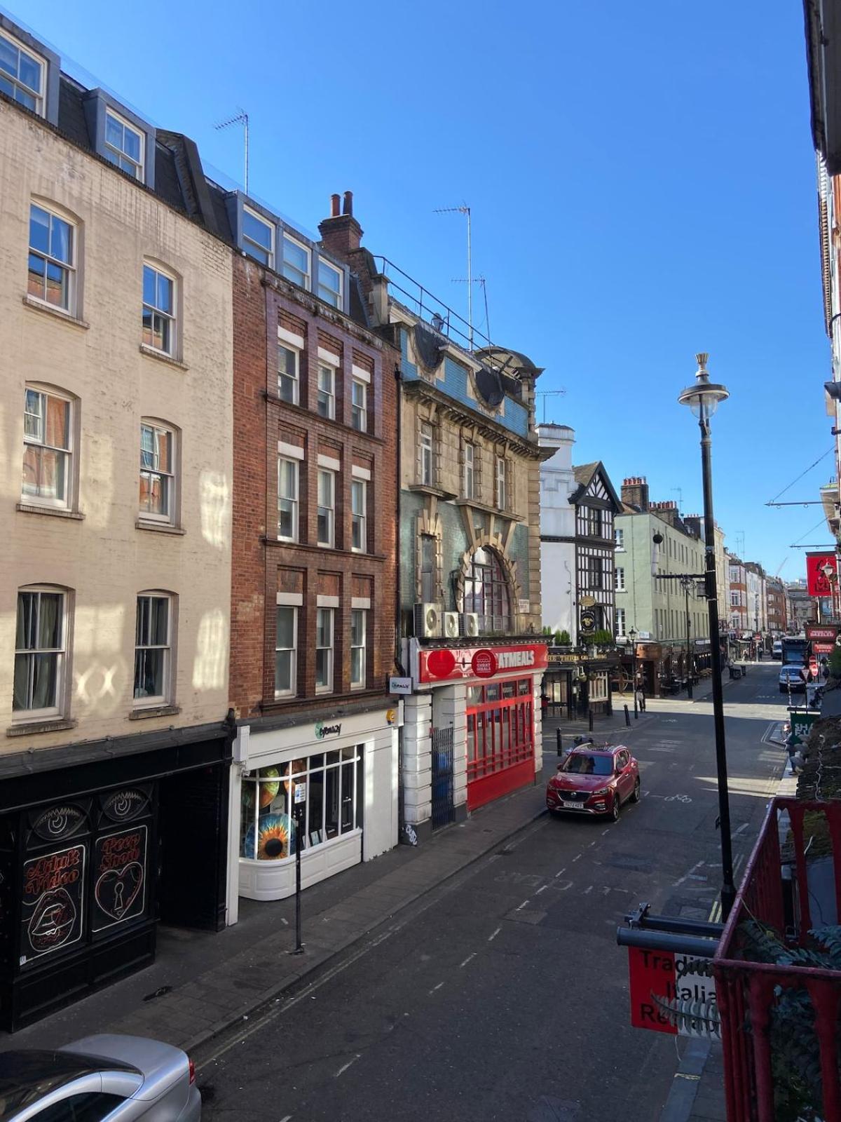 Stay In The Heart Of Soho London Exterior photo